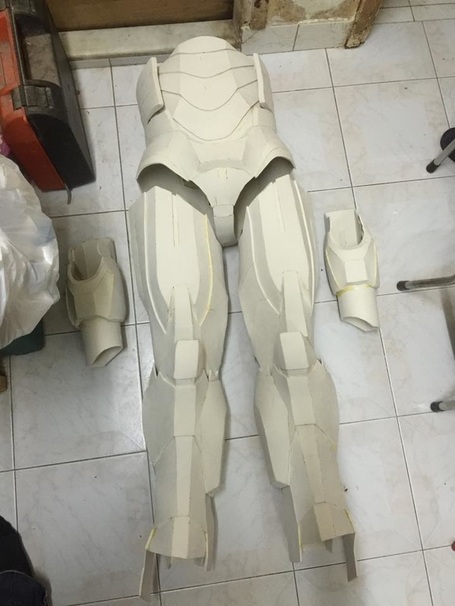 Iron man盔甲.jpg Iron man盔甲.jpg